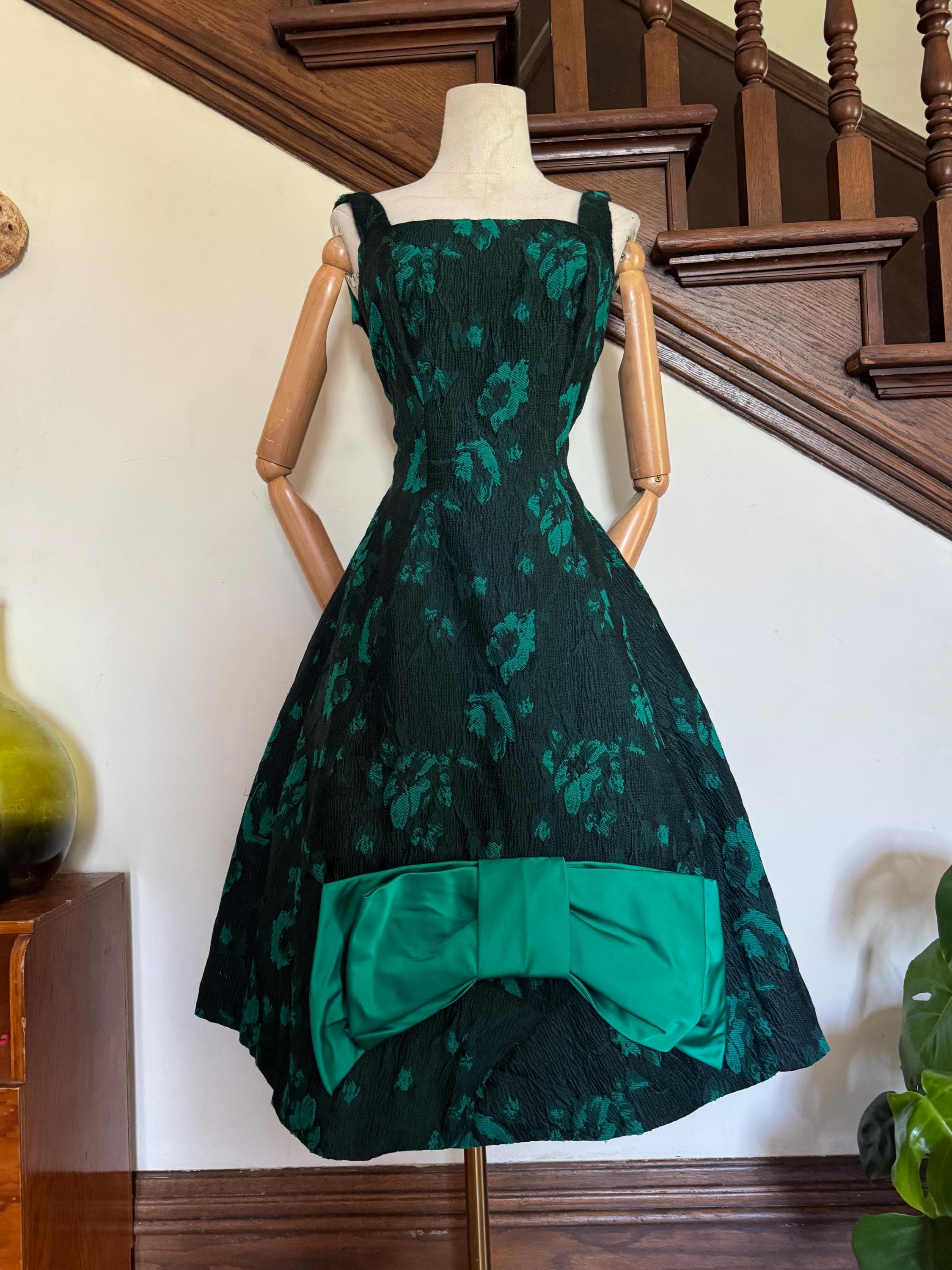 1950s Black and Emerald Floral Dress With Giant Satin Bow, photo 1