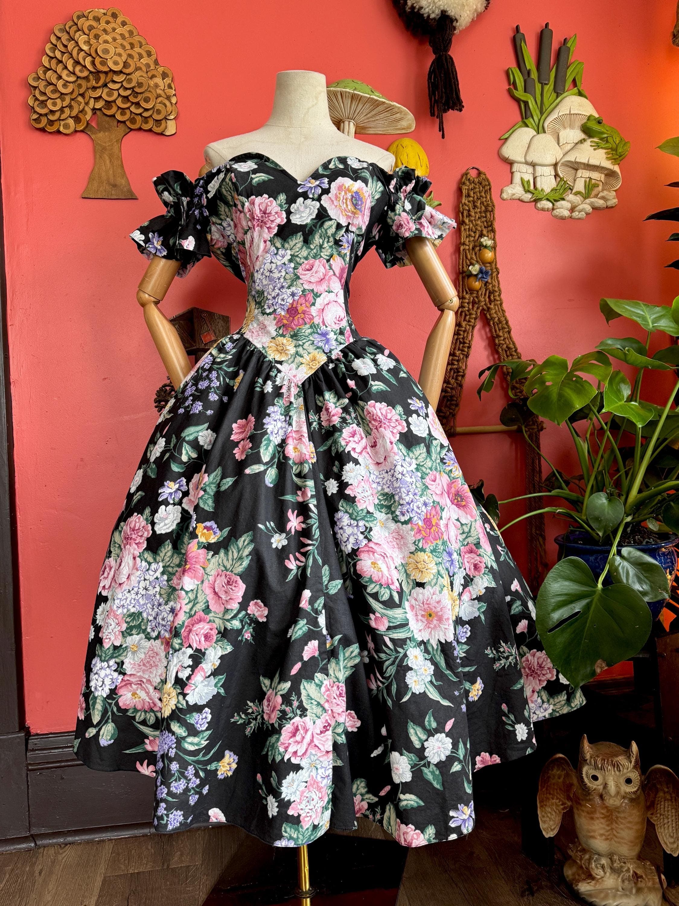 1980s black botanical print off the shoulder fit and flare dress, photo 1