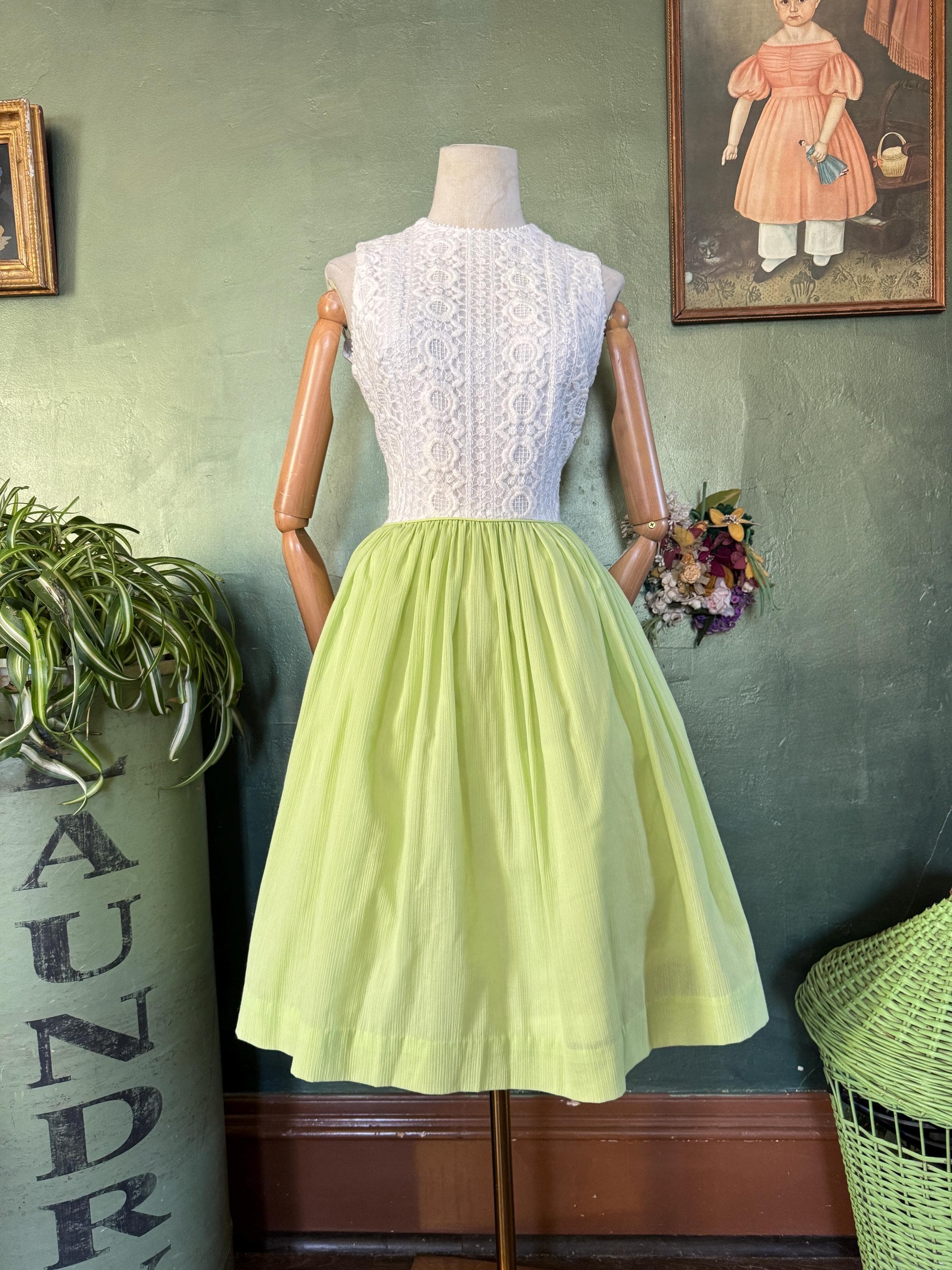 1960s  Chartreuse and white fit & flare, photo 1